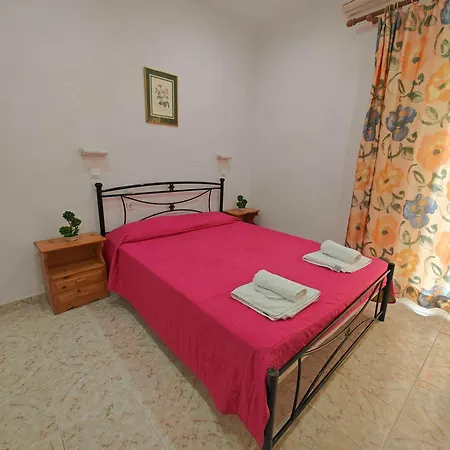 Elena Pool Lägenhetshotell