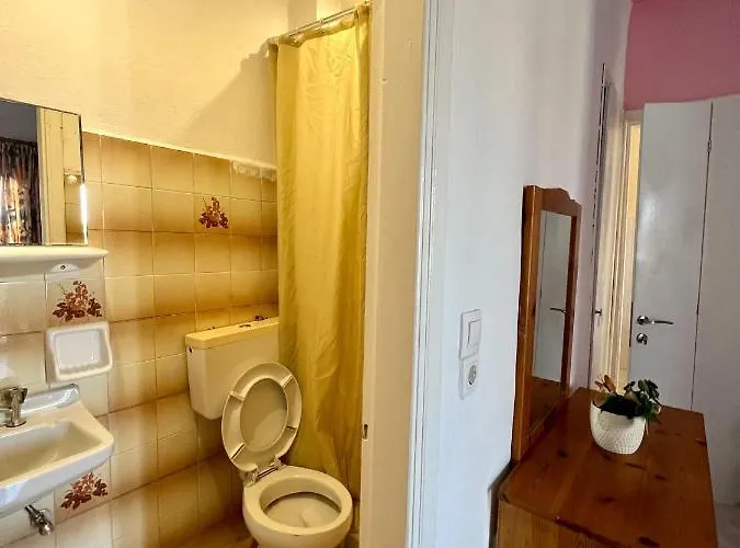 Aparthotel Elena Pool