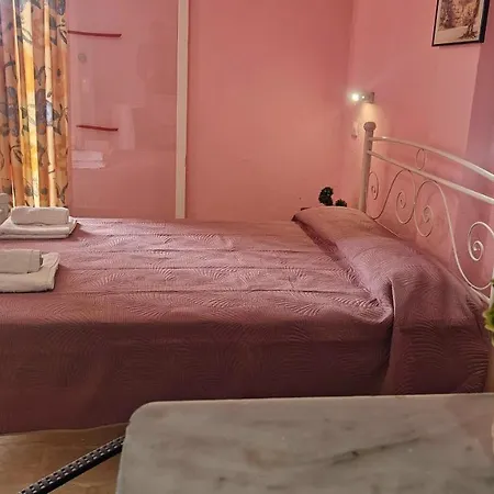 Aparthotel Elena Pool 3*