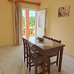 Elena Pool شقة فندقية 3*