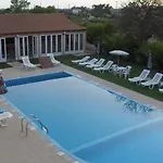Elena Pool 3*
