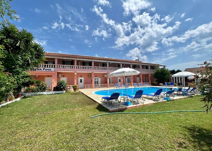 Apartmanhotel Elena Pool 3*