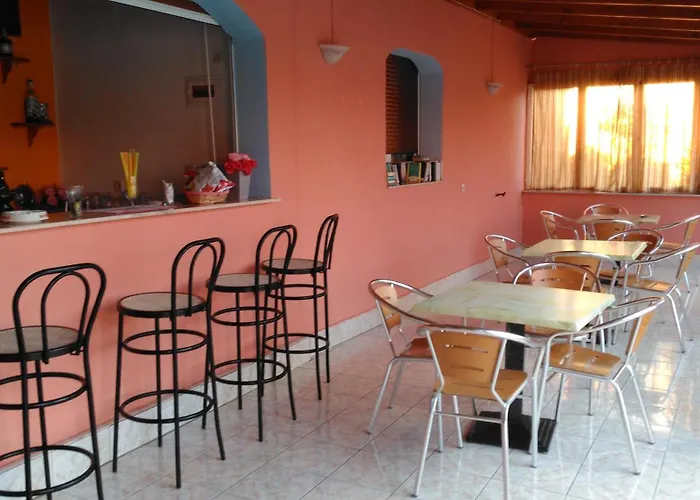 Elena Pool Apartmanhotel