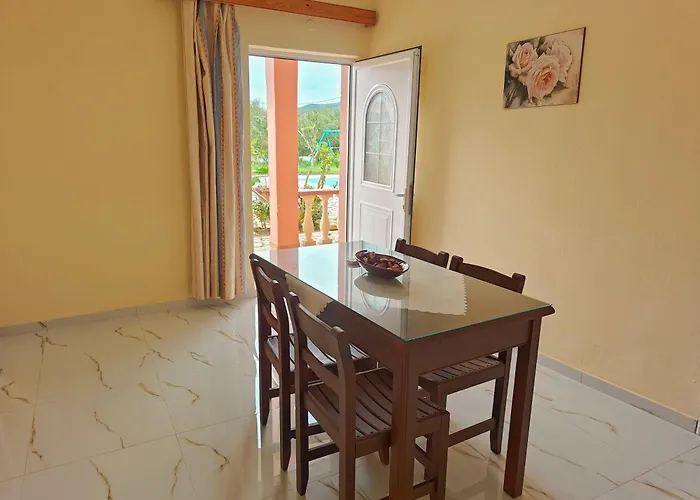Elena Pool Apartmanhotel 3*