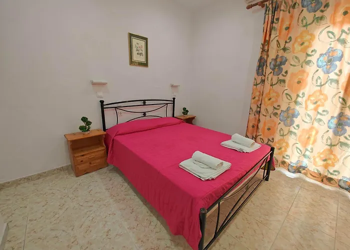 Elena Pool Apartmanhotel