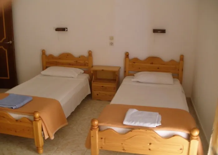Apartmanhotel Elena Pool 3*